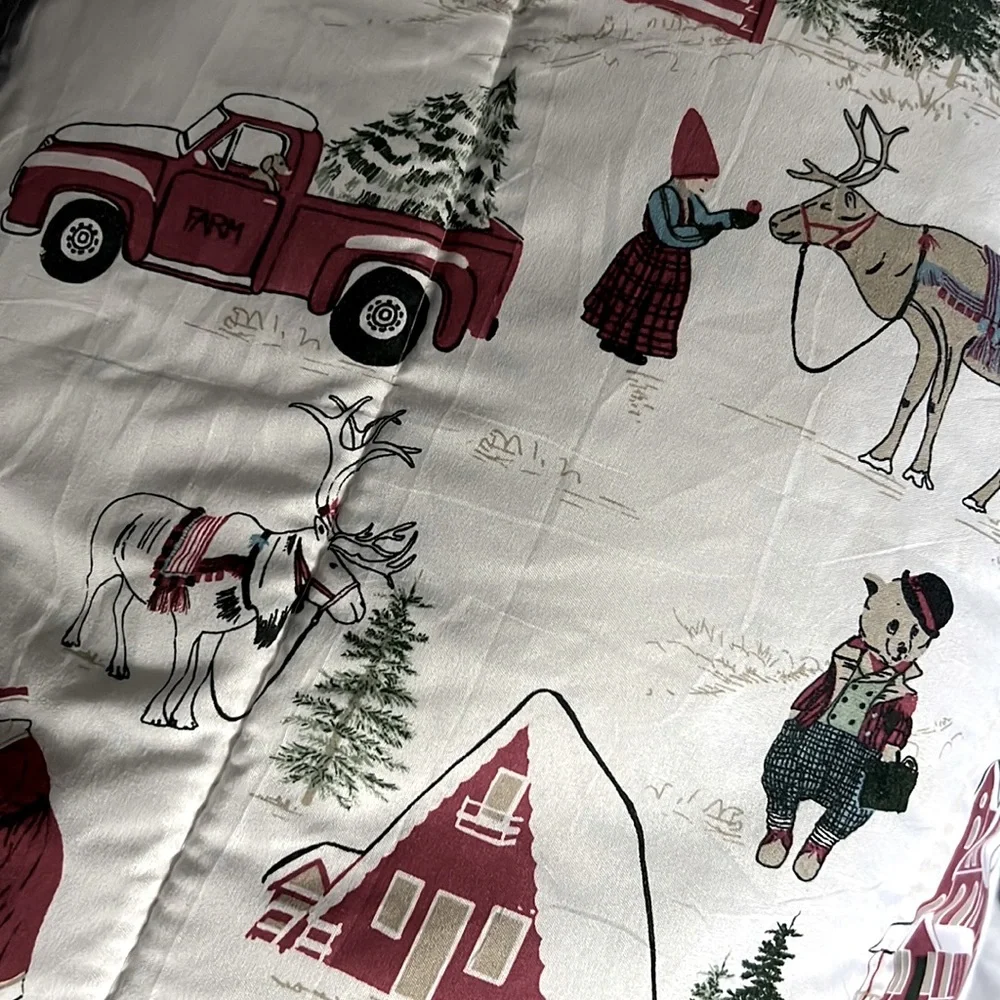 Holiday Town comforter EUC classic plaid grey/winter-wonderland toile reverse.
